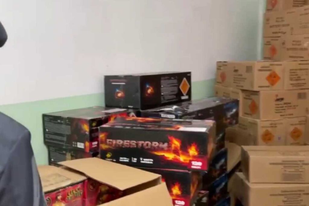 Sequestrate 4 tonnellate di fuochi d'artificio