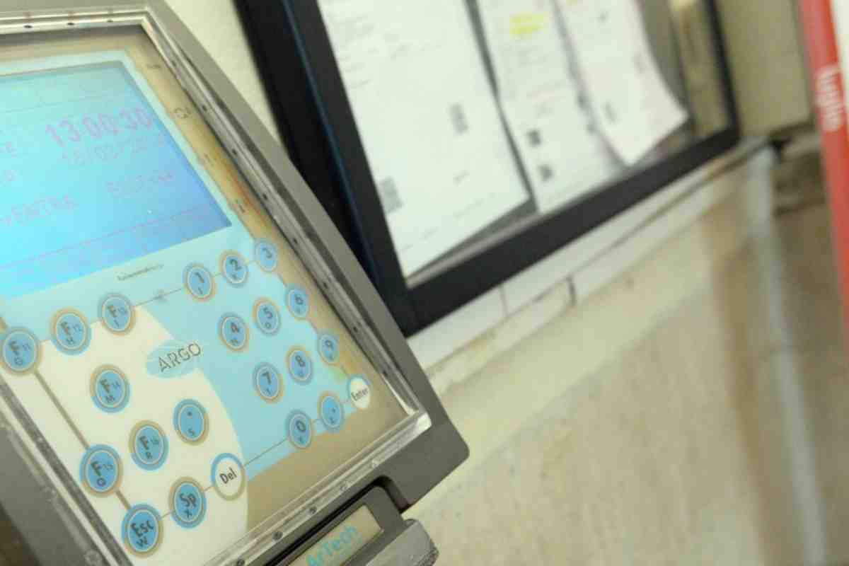 Filmata al ristorante mentre è in malattia e licenziata, ma il Garante multa il Comune per violazione della privacy