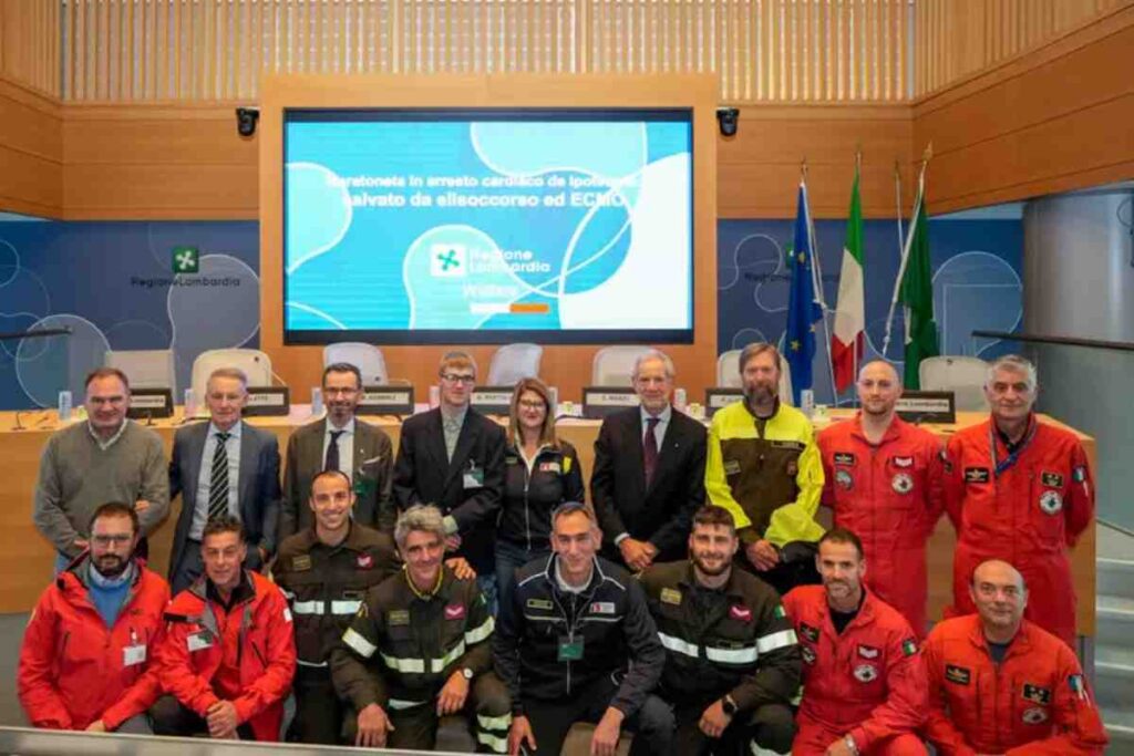 giovane salvato montagna