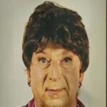 L'uomo che si è travestito da sua madre, morta