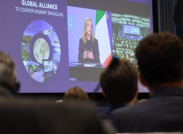 meloni in conferenza