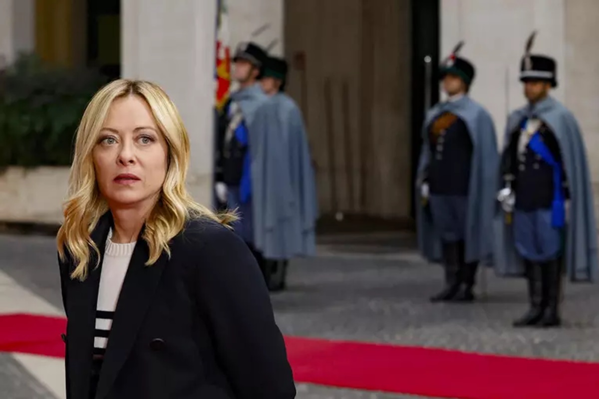 Meloni: “Convergenza Usa-Ue per raggiungere una pace giusta e duratura in Ucraina. Mosca dia un contributo negoziale”