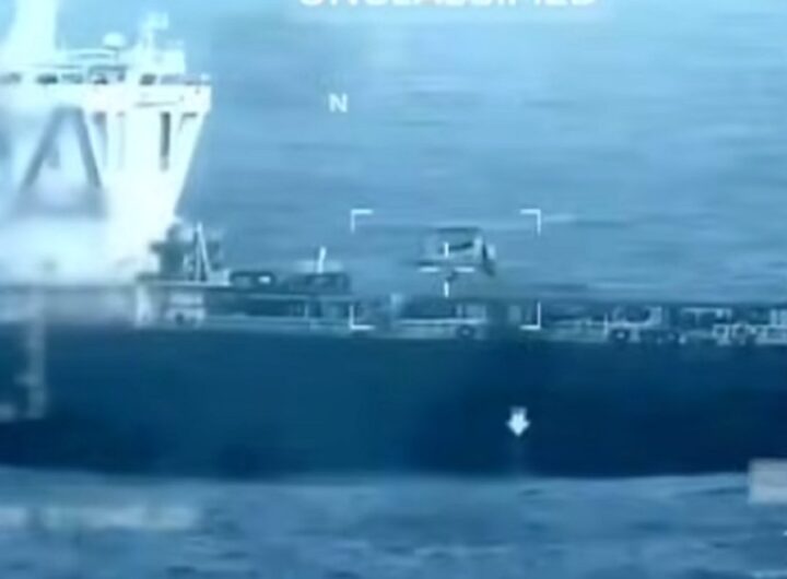 La petroliera venezuelana fermata nel Mar dei Caraibi