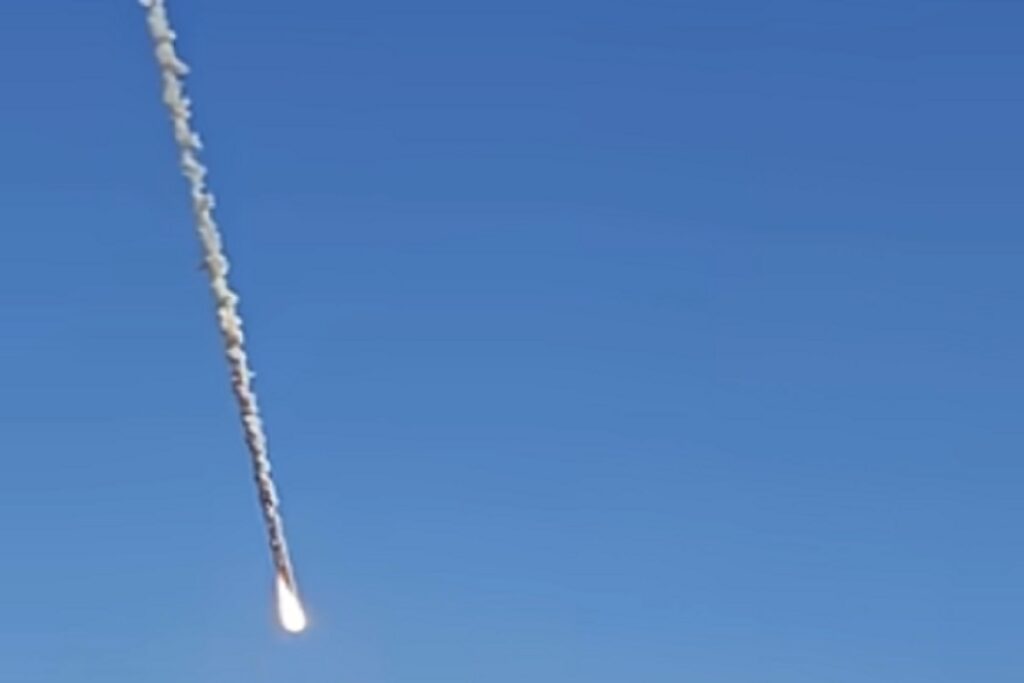 Il lacio del razzo cinese che si è schiantato al suolo