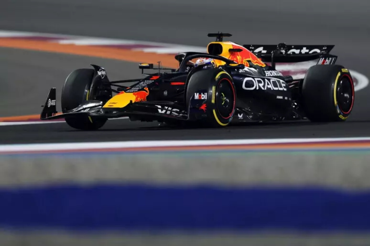 Formula 1, Lando Norris campione del mondo, a Verstappen il GP Abu Dhabi, al pilota Mc Laren basta il terzo posto , nella fotola red bull di verstappen