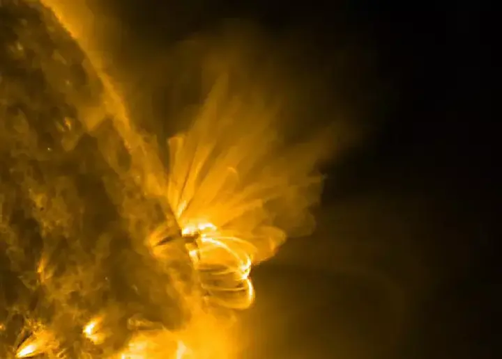 Cosa sappiamo sulla più potente tempesta solare (dal 2003) che si è abbattuta sulla Terra