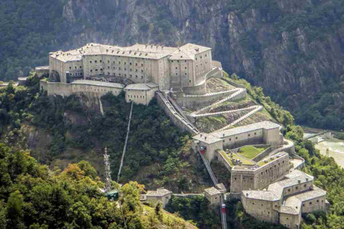 Le tradizioni locali sono il filo conduttore che lega passato e presente in questi borghi. Le fiere e le sagre rappresentano momenti di celebrazione