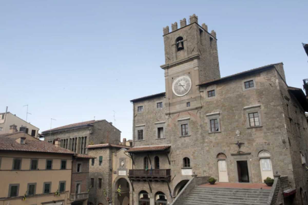 Oltre al patrimonio culturale e paesaggistico, Cortona offre anche un’eccellenza culinaria che completa l’esperienza romantica