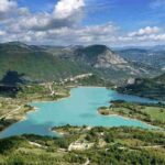 Questa suggestiva oasi, che ha saputo conquistare l’attenzione di appassionati di natura, sportivi e cultori della storia, rappresenta una meta imperdibile