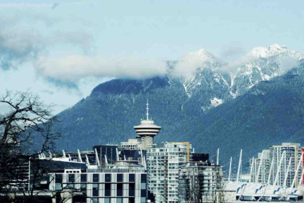 Il recente Green City Index 2025, elaborato dalla Reinders Corporation, società specializzata in soluzioni climatiche, ha analizzato oltre trenta grandi città del pianeta,