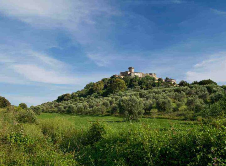 L’Atene italiana: il borgo segreto tra monumenti millenari, i dettagli