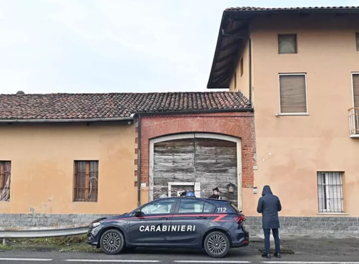 Una volante dei carabinieri