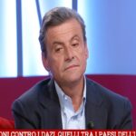 Carlo Calenda: "Il problema sono le stazioni, Meloni assuma 12 mila carabinieri"