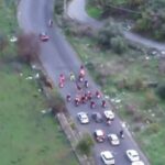 Corsa clandestina con cavalli dal drone della polizia