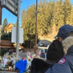 Crans-Montana, i fiori deposti sul luogo della strage