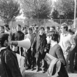 Studenti protestano davanti al liceo scientifico Lucrezio Caro, Roma, 30 ottobre 1968