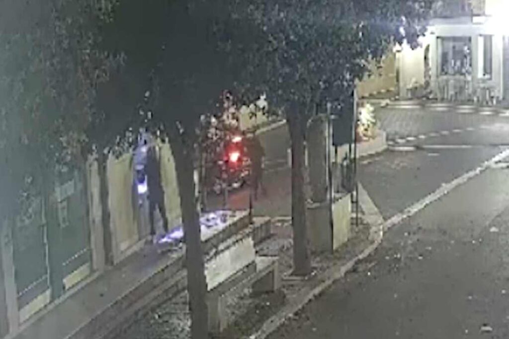 Banda di scassinatori di bancomat in azione