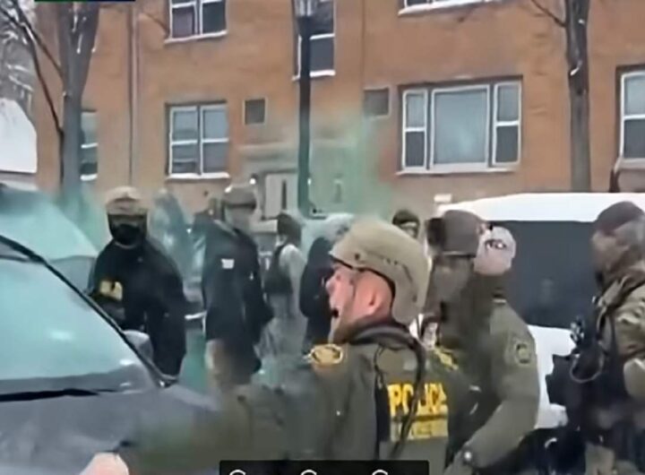 Gas contro i manifestanti in Minnesota