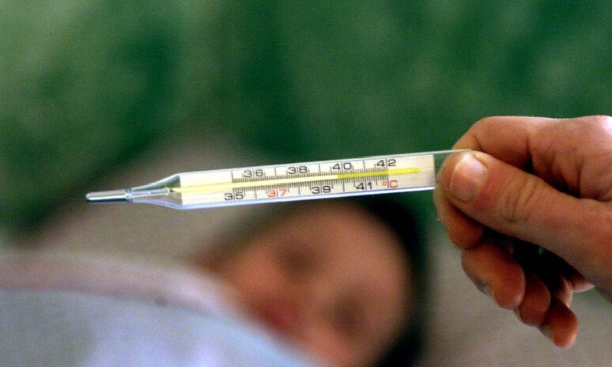 Ondata di influenza, pronto soccorso in difficoltà: malati fermi sulle barelle