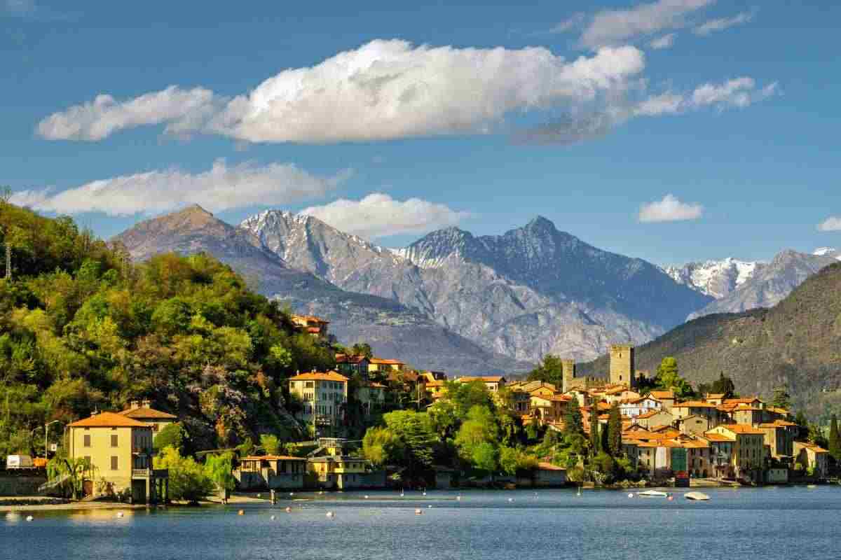 Un’oasi segreta tra laghi cristallini e dolci colline