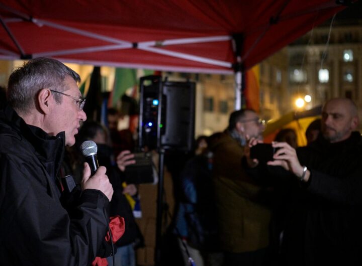 landini in piazza per il venezuela
