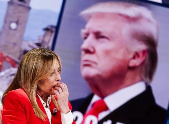 meloni con sfondo trump