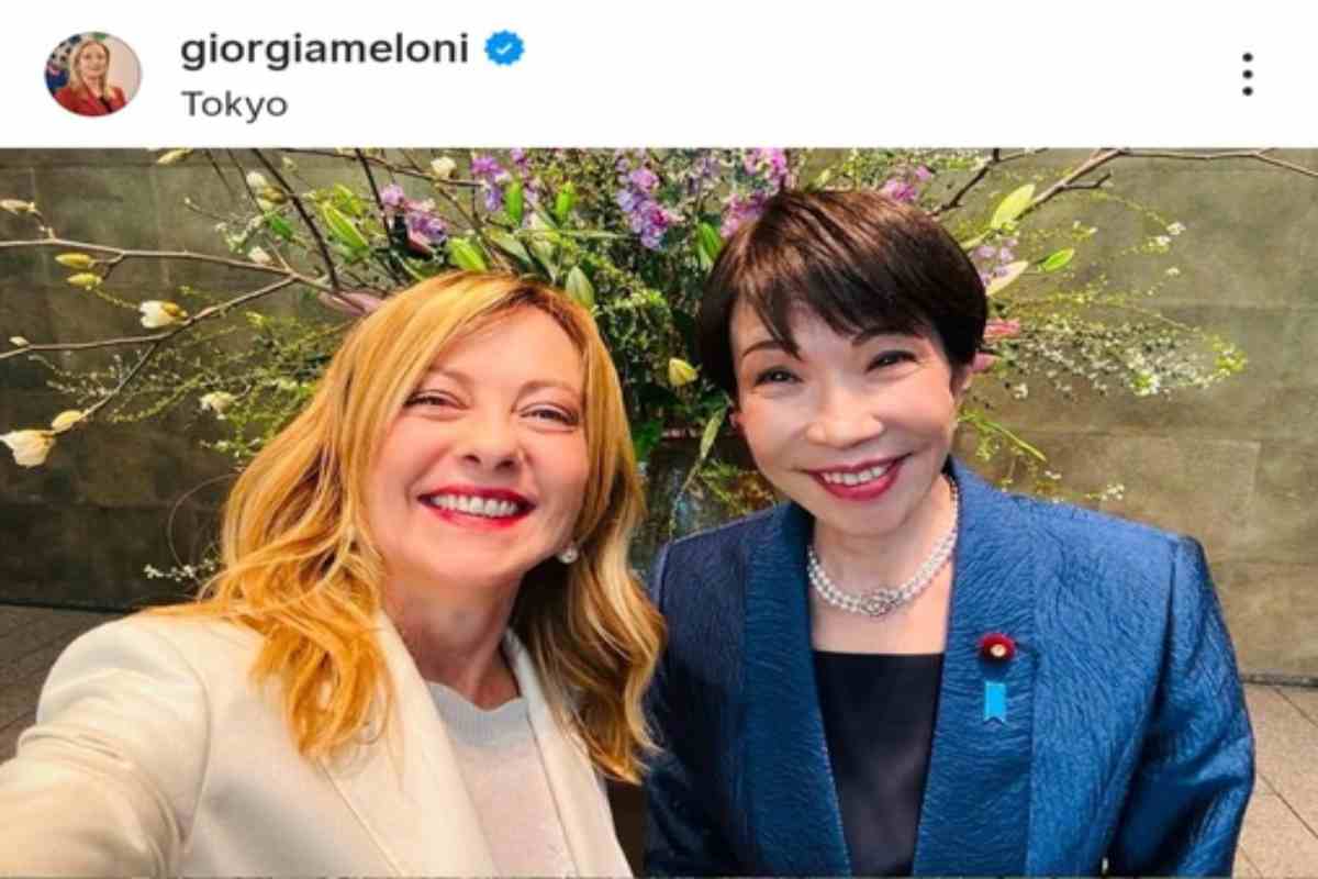 Meloni con la premier giapponese Sanae Takaichi 