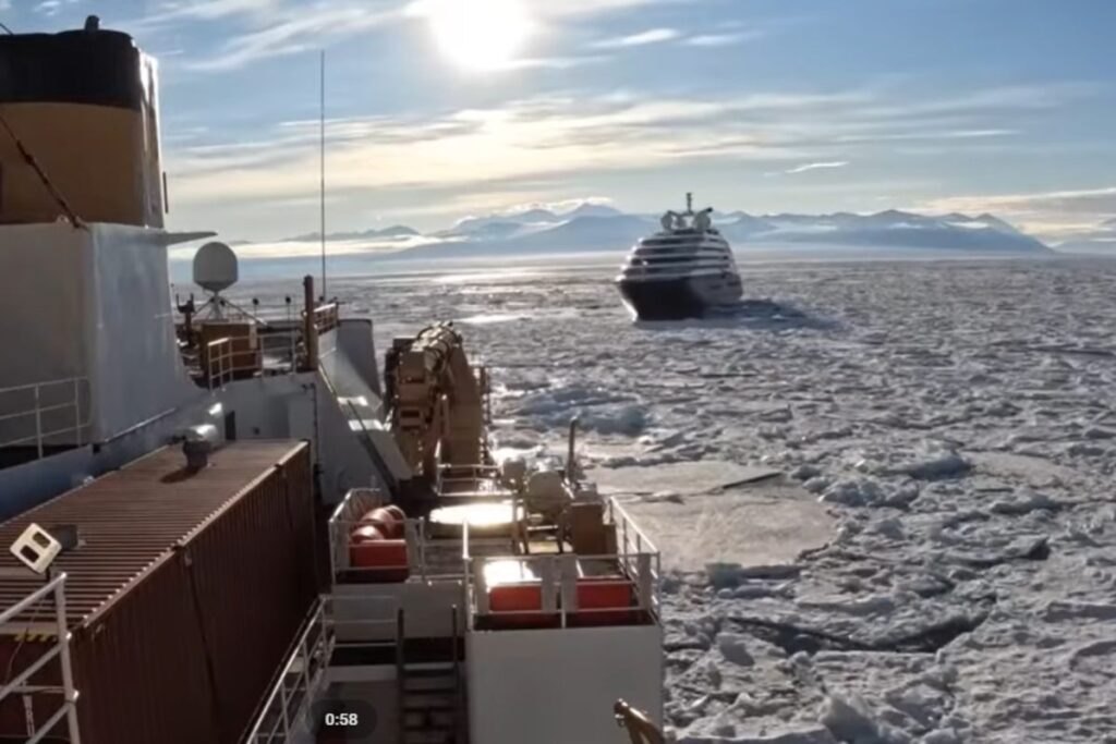nave ghiaccio