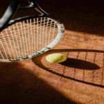 Una racchetta da tennis