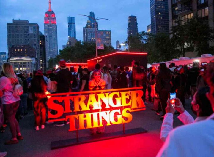 Insegna della serie Stranger Things