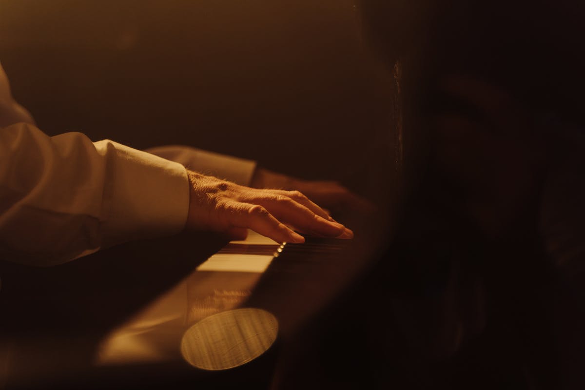 3 attività molto comuni aiutano a rallentare l’invecchiamento del cervello