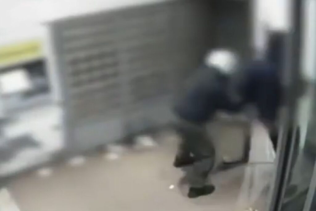 Assalto all'ufficio postale a Catania