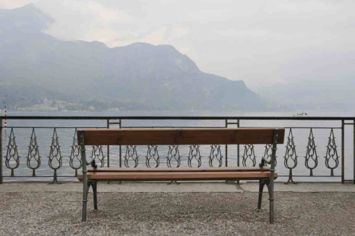 Chi desidera vivere una giornata romantica sul Lago di Como ha diverse opzioni per organizzarsi al meglio.