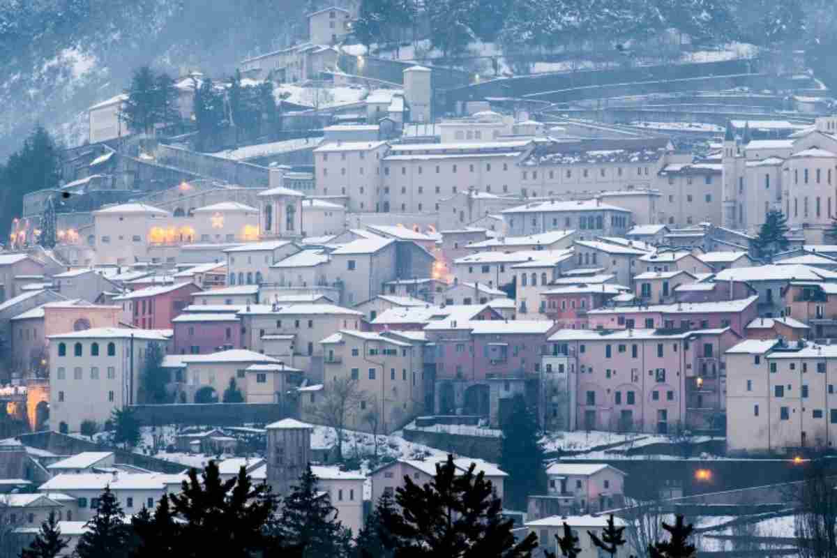Santuario e borgo di pietra: questo il cuore spirituale dell’Umbria, la meta di febbraio