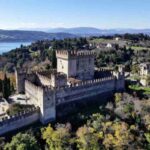 Proprio a pochi chilometri da città di rilievo come Orvieto e Todi