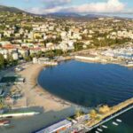 La città ligure, famosa in tutto il mondo per il Festival della Canzone Italiana che si svolge ogni anno a febbraio al Teatro Ariston