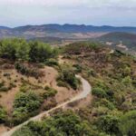 Questa zona, situata nel profondo sud-ovest dell’isola, offre un connubio di paesaggi primordiali, antiche miniere e vigneti secolari,