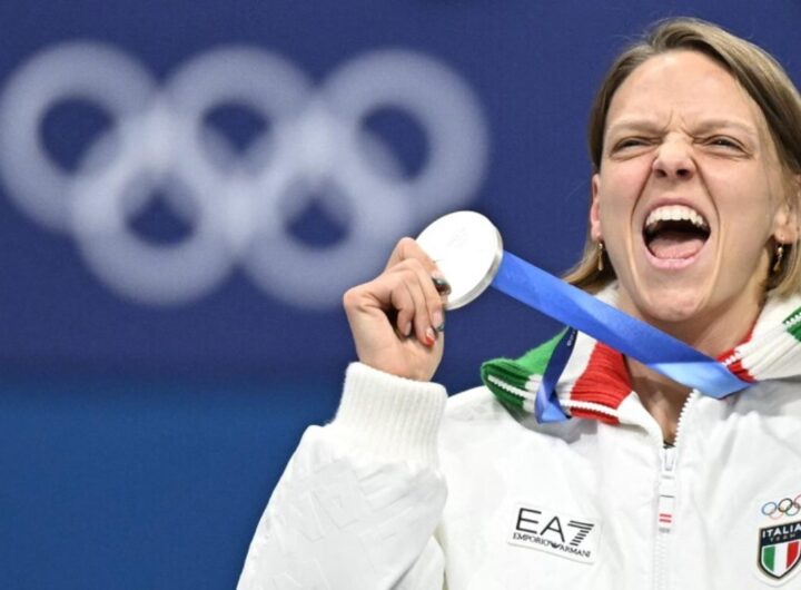 arianna fontana esulta dopo argento milano-cortina