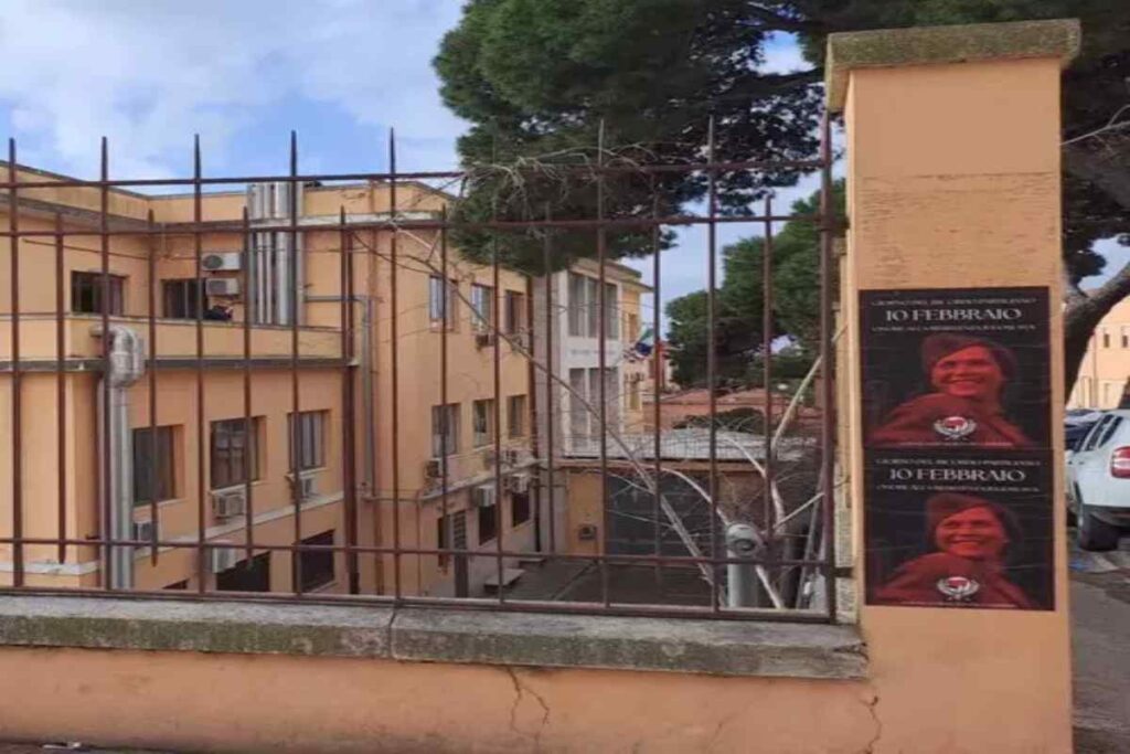 I manifesti apparsi a Cagliari