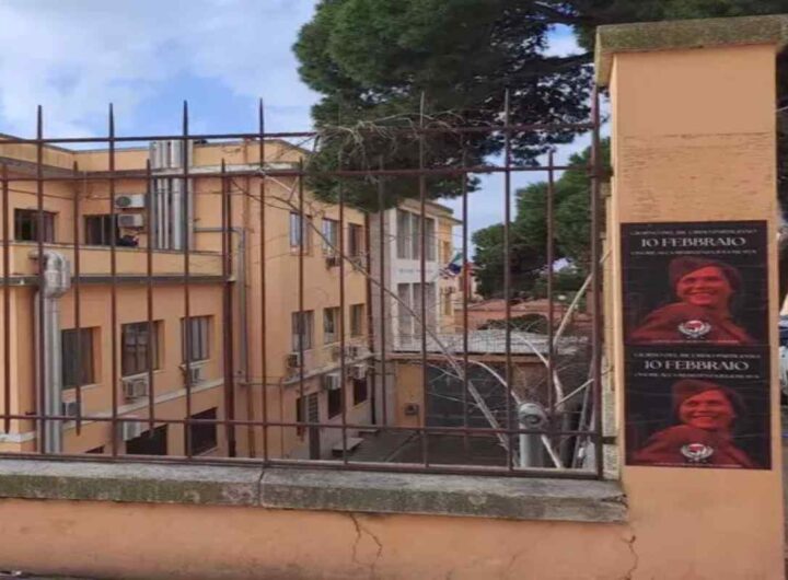 I manifesti apparsi a Cagliari