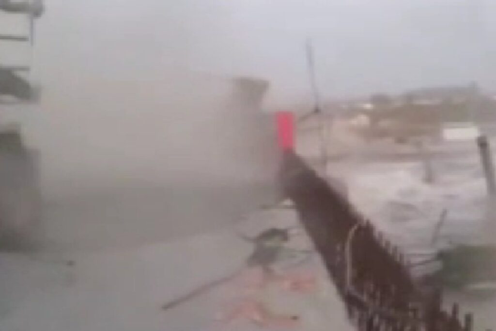 Crollo ponte in Cina