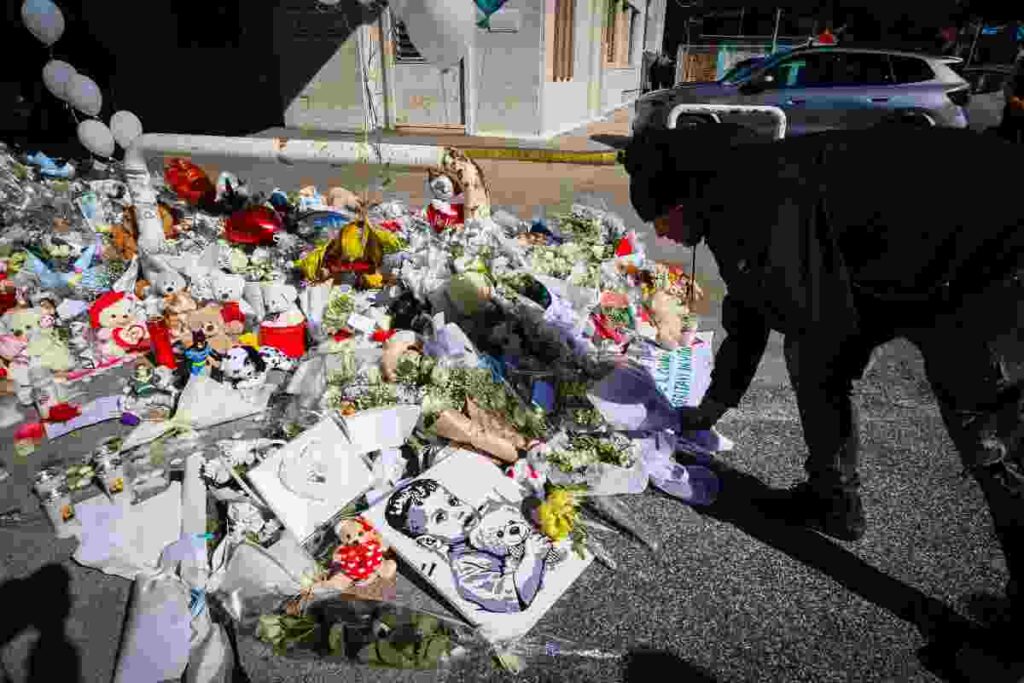 Fiori all'ospedale Monaldi dedicati a Domenico