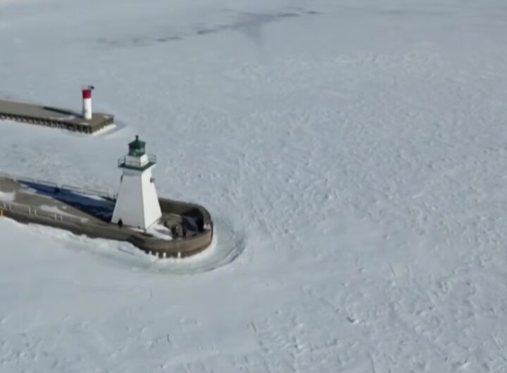 Lago Erie ghiacciato