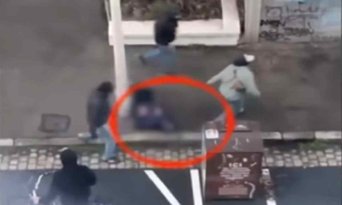 Il ragazzo di 23 anni aggredito a Lione