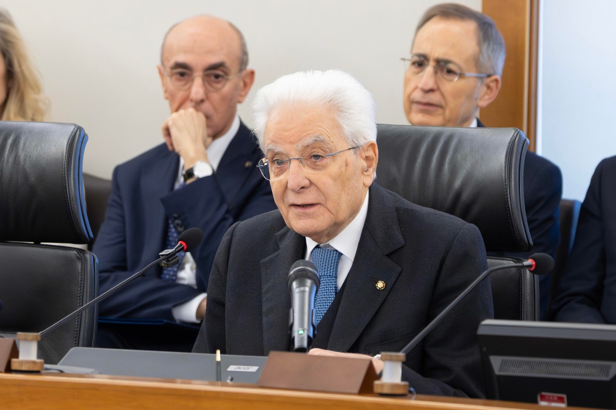 Mattarella a sorpresa al CSM per esigere rispetto per l’istituzione, altro che “para-mafiosi”