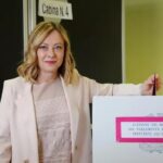 meloni al seggio elettorale