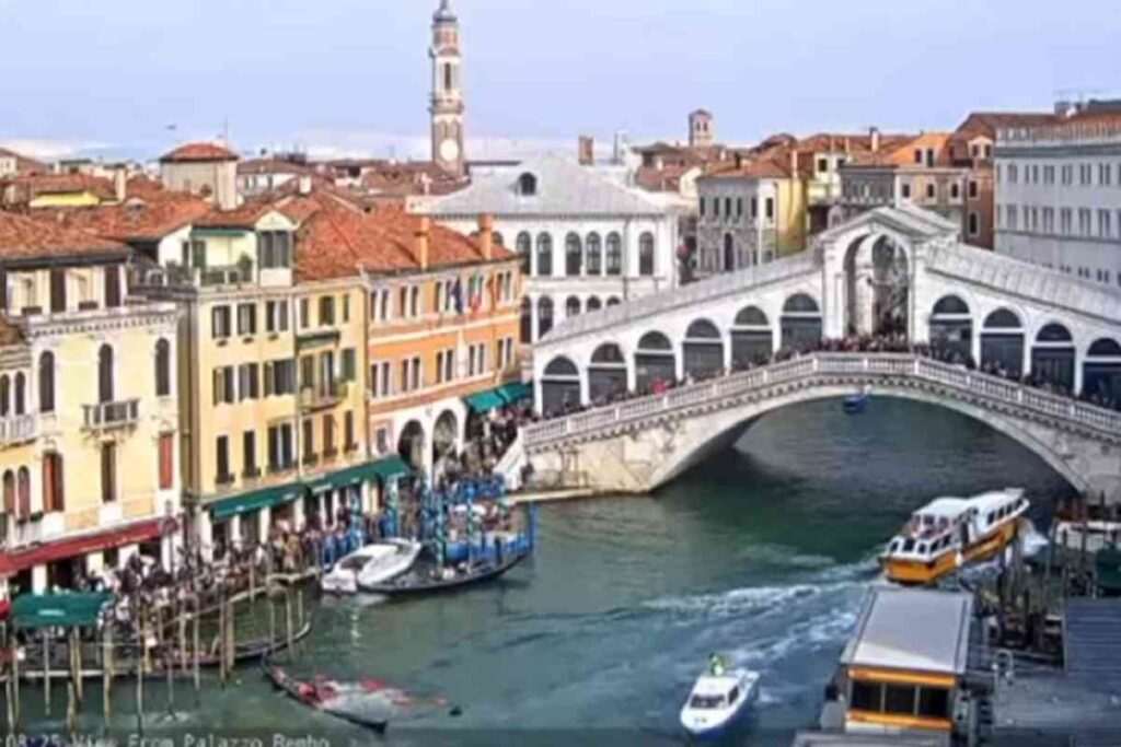 Il motoscafo impazzito a Venezia