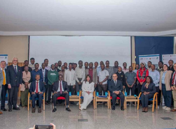 Nairobi, il Ministro Bernini incontra le studentesse e gli studenti della Technical and Vocational School promossa da Enel Foundation