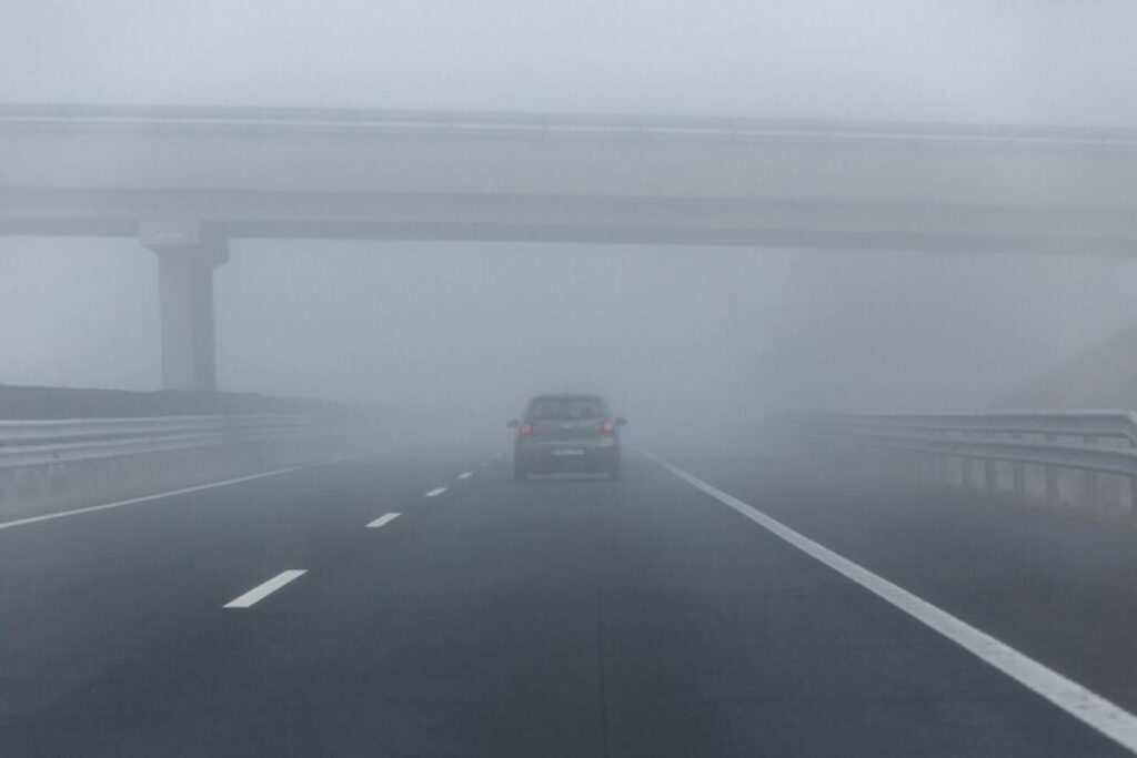 Nebbia in autostrada