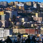 veduta di palazzi in città